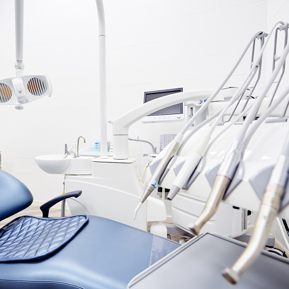 Digital dental operatory setup with advanced technology and ergonomic patient chair